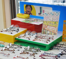 子供用メガネ販売コーナー（平戸市）はたえ眼科に隣接